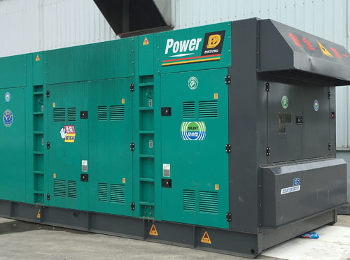 玉屏升级发电机组的过程中需要注意哪些安全事项？